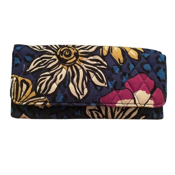 Vera Bradley Handbags - Vera Bradley African Violet Trifold Organizer Wallet Quilted Preppy Floral